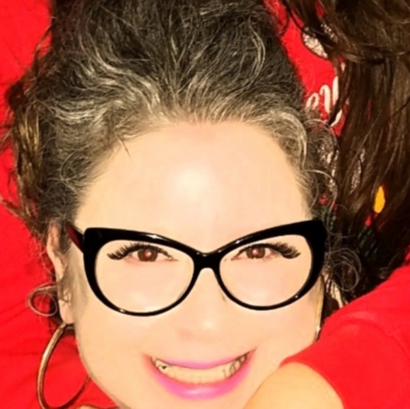 Meet your Posher, Joann - Picture 1 of 1